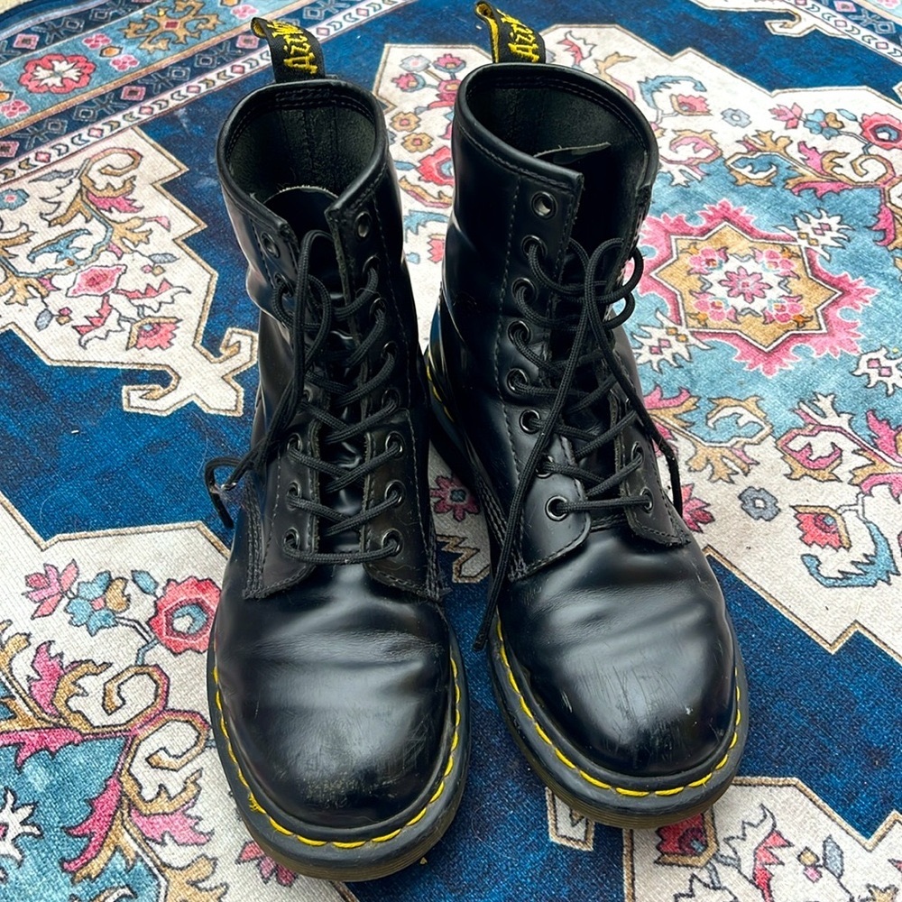Dr.Martens boots black already broken in.